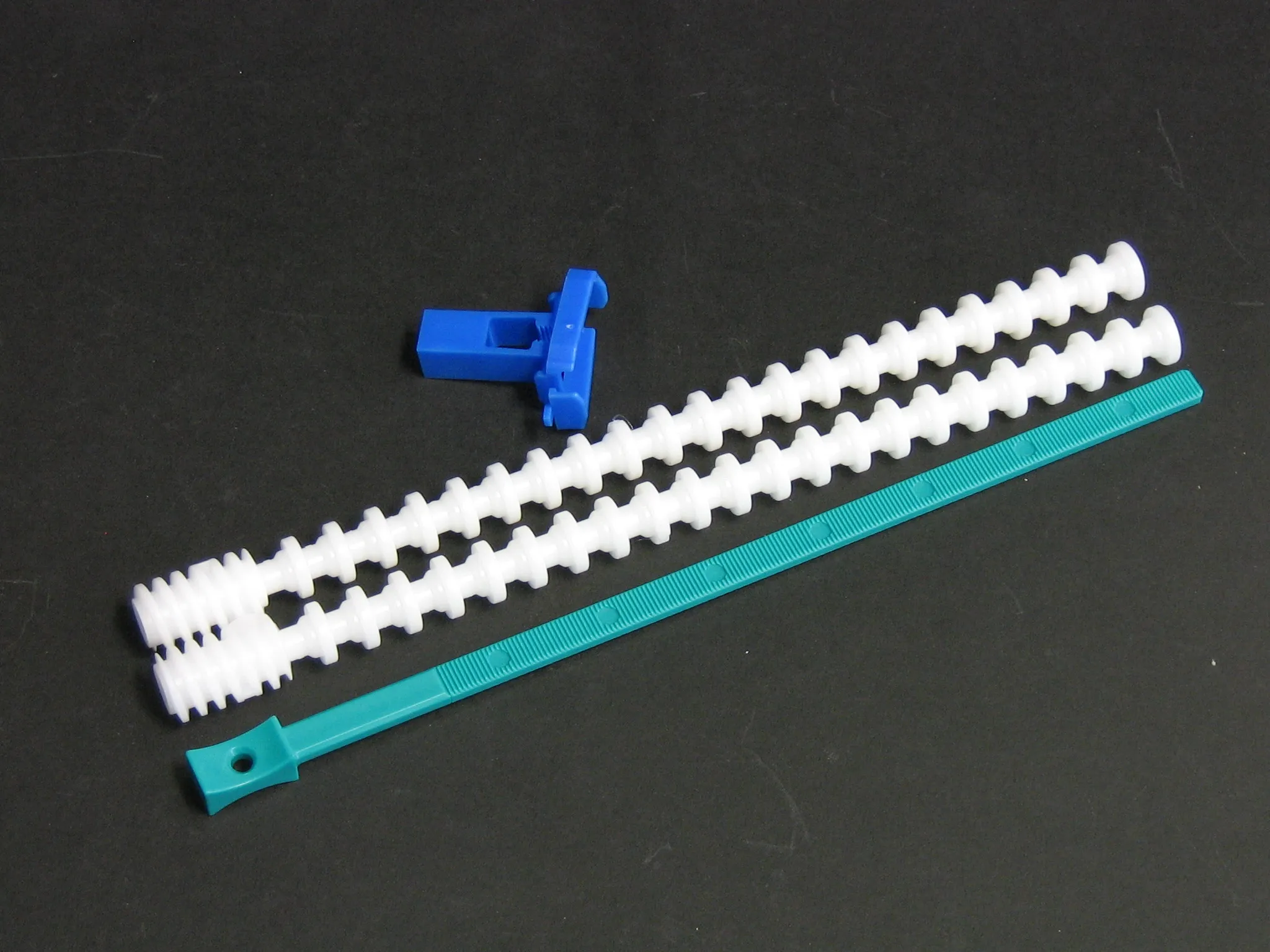 Set Montagestifte Quadro SU. blau